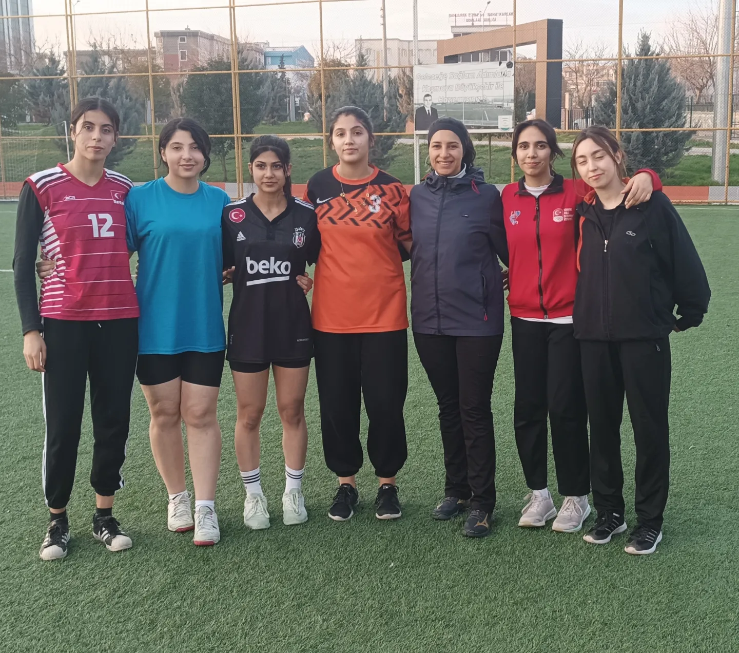 Saha dışında da birlikte