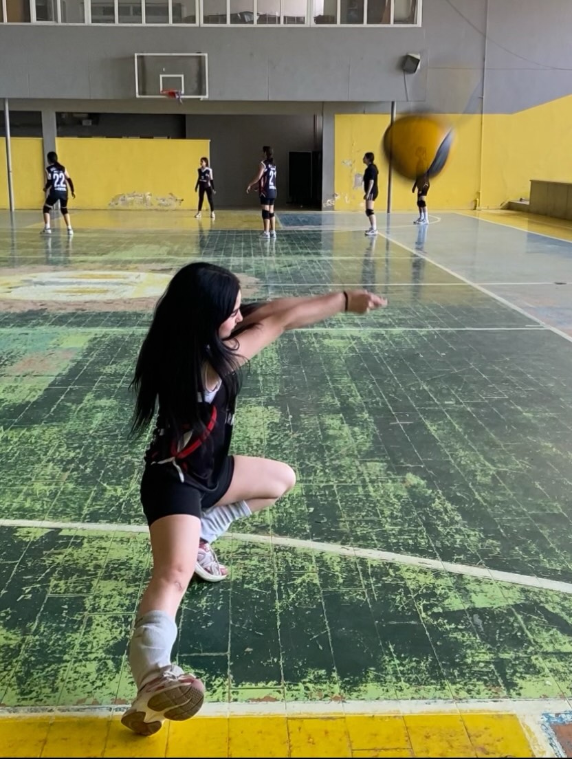 Yıldız Spor oyuncusunun ısınma hareketi